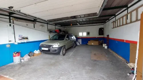 Casa terrera en venta en Telde con terreno piscina y garaje