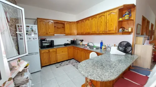 Casa terrera en venta en Telde con terreno piscina y garaje