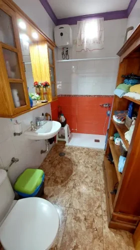 Casa terrera en venta en Telde con terreno piscina y garaje