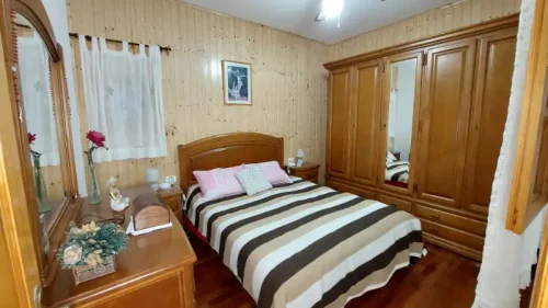 Casa terrera en venta en Telde con terreno piscina y garaje