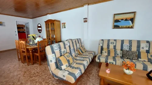 Casa terrera en venta en Telde con terreno piscina y garaje