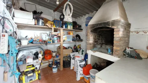 Casa terrera en venta en Telde con terreno piscina y garaje