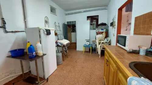 Casa terrera en venta en Telde con terreno piscina y garaje
