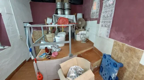 Casa terrera en venta en Telde con terreno piscina y garaje