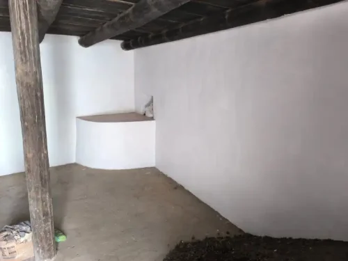 Terreno rústico en venta con cuarto y cueva en San Mateo