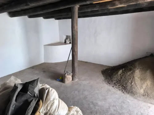 Terreno rústico en venta con cuarto y cueva en San Mateo