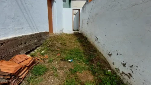 Terreno rústico en venta con cuarto y cueva en San Mateo