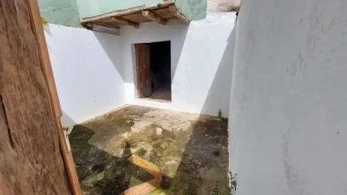 Terreno rústico en venta con cuarto y cueva en San Mateo