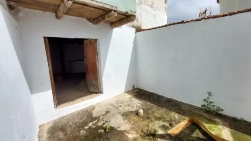 Terreno rústico en venta con cuarto y cueva en San Mateo