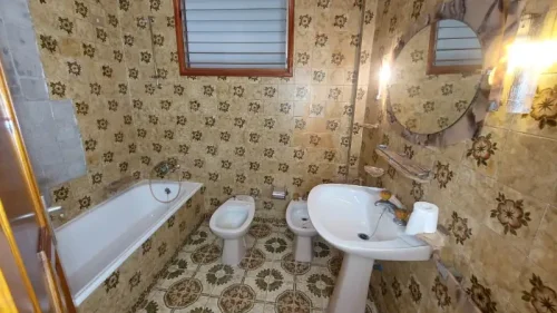 Se vende casa terrera con terreno en Carrizal de Ingenio La Capellania