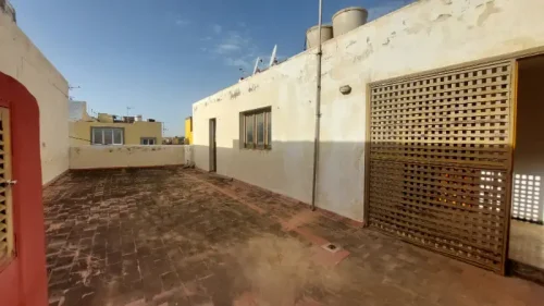 Se vende casa terrera con terreno en Carrizal de Ingenio La Capellania